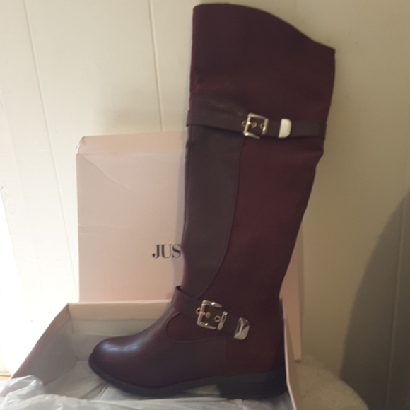 Burgundy flat boots - Picture 2 of 4
